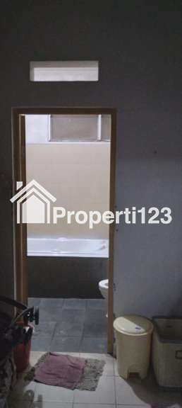 Rumah second murah tanah luas siap huni lokasi strategis dicinere depok - 9