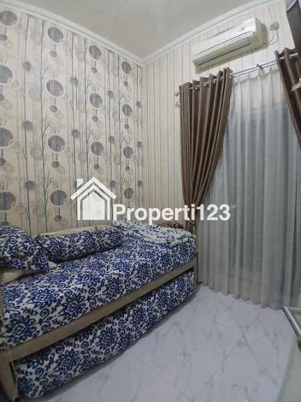 Rumah mewah 2,5 lantai di Bella Casa Residence Depok - 6