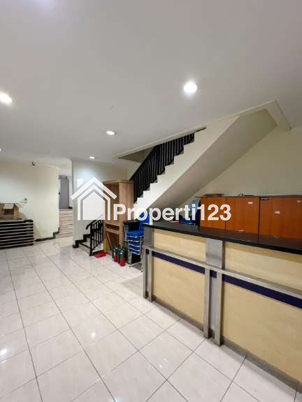Disewakan Gedung Komersial di Kebayoran Baru Jakarta Selatan - 6