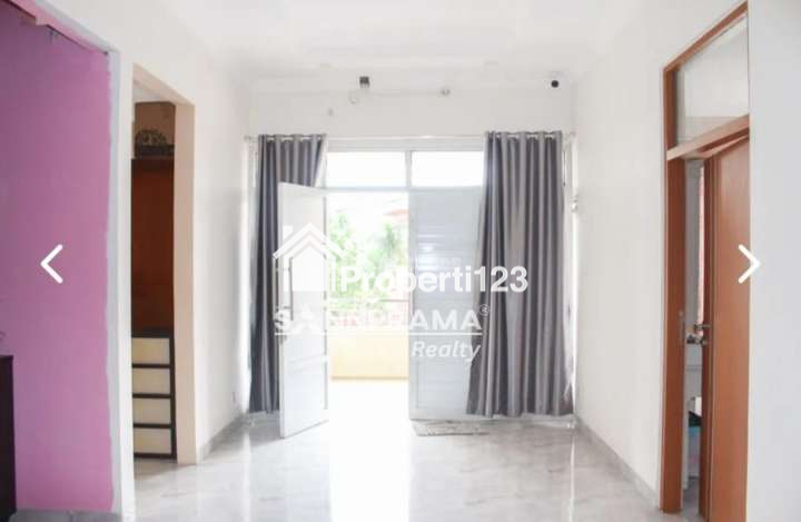 Rumah second 2 lantai murah siap huni plus toko dicilodong,Depok - 2