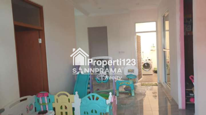 Rumah second 2 lantai murah siap huni plus toko dicilodong,Depok - 3