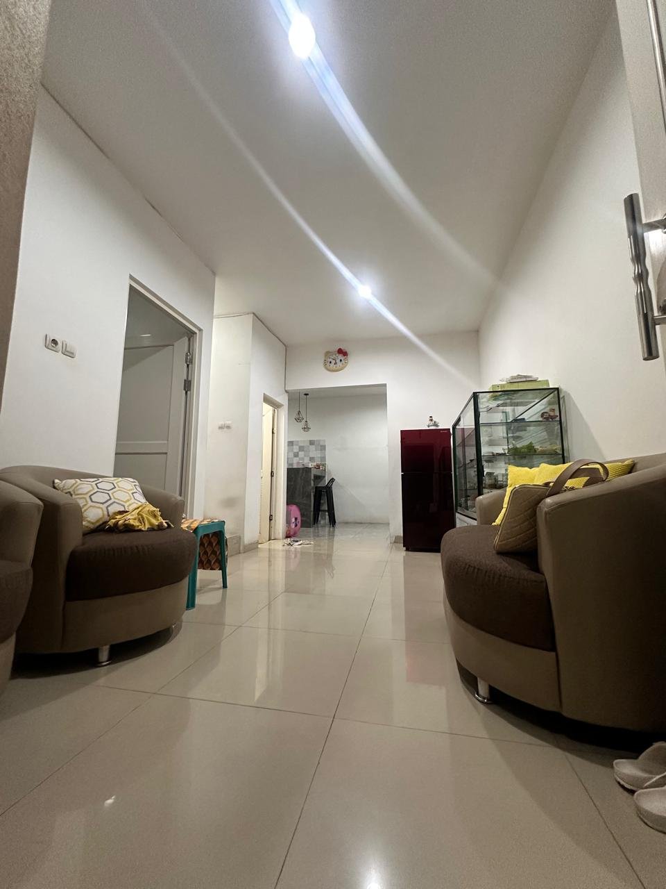 Dijual/Disewakan Rumah Semi Furnished Baru Renovasi di Green Mansion Regency Lontar Surabaya Barat - 6