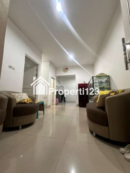 Dijual/Disewakan Rumah Semi Furnished Baru Renovasi di Green Mansion Regency Lontar Surabaya Barat - 5