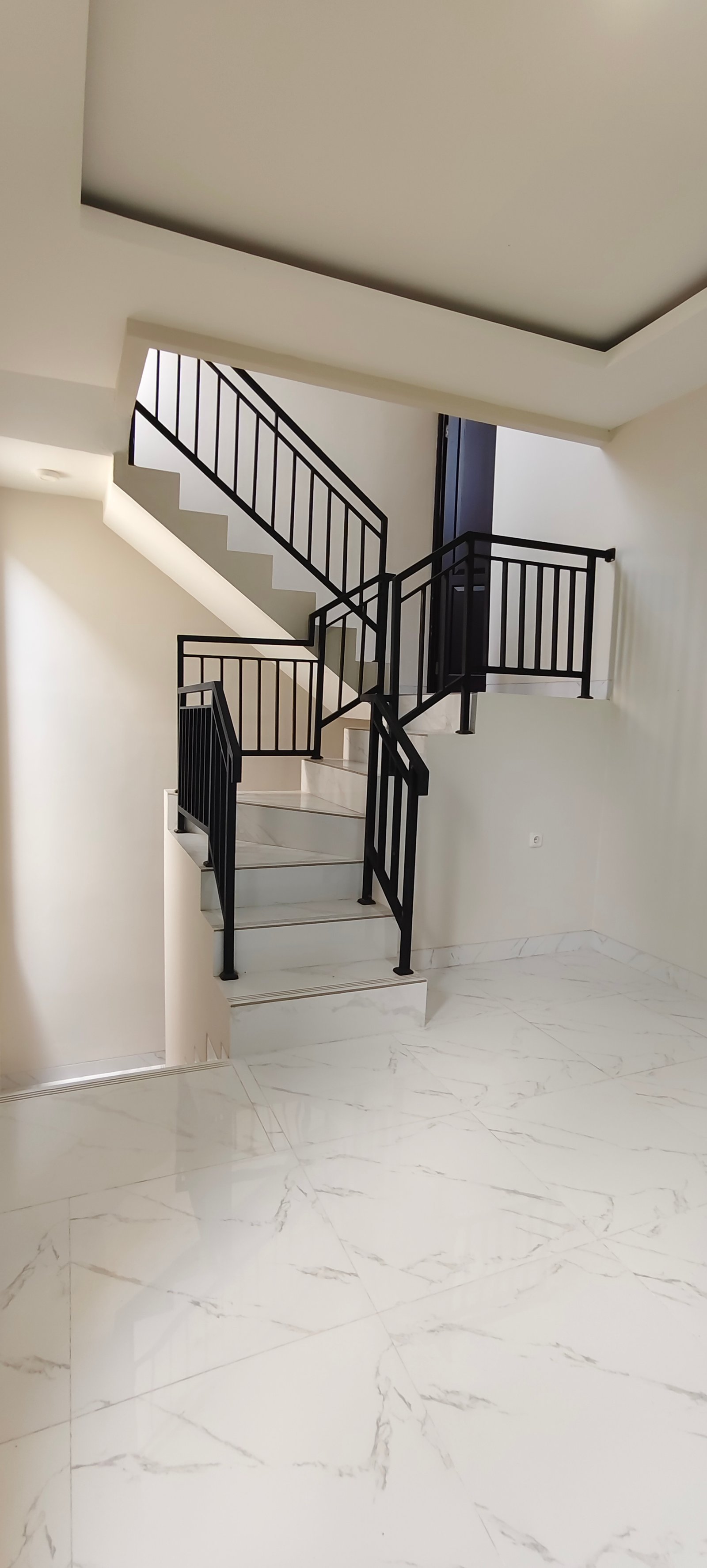 rumah komplek di ciganjur ada kolam renang - 8