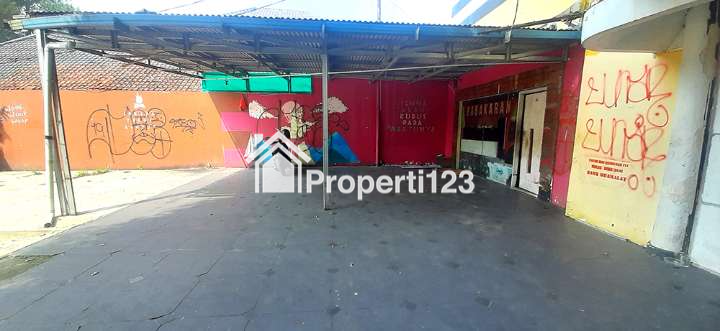 Tanah 2022 m2 SHM Muka 20 Meter Jarang Ada Lokasi Premium Super Strategis  di Jalan Ir. H. Juanda - Dago Bandung - 4