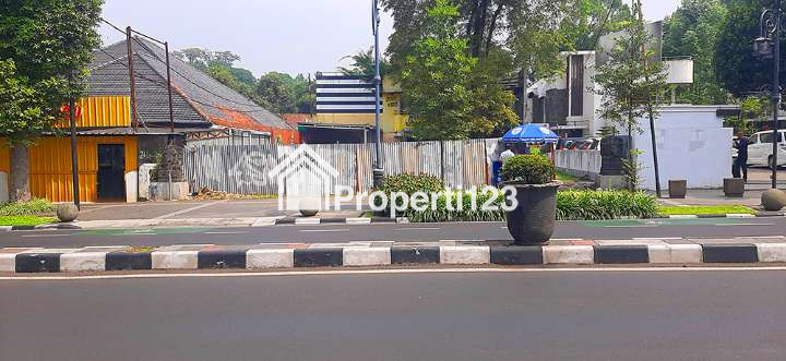 Tanah 2022 m2 SHM Muka 20 Meter Jarang Ada Lokasi Premium Super Strategis  di Jalan Ir. H. Juanda - Dago Bandung - 15