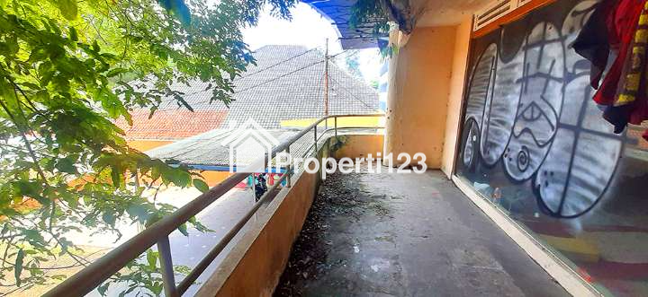 Tanah 2022 m2 SHM Muka 20 Meter Jarang Ada Lokasi Premium Super Strategis  di Jalan Ir. H. Juanda - Dago Bandung - 9