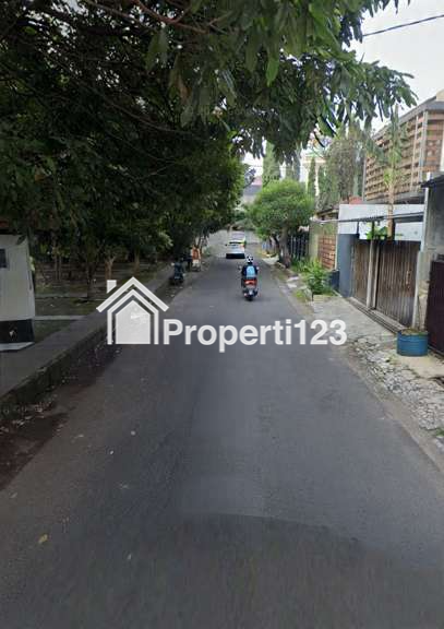 Rumah Gaya Kontemporer 5 Kamar Tidur 3 Kamar Mandi Carport View Taman Komunal Keamanan 24 Jam di Arcamanik Bandung - 16