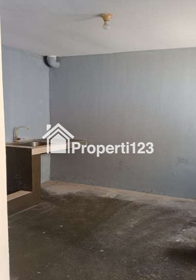 Rumah Gaya Kontemporer 5 Kamar Tidur 3 Kamar Mandi Carport View Taman Komunal Keamanan 24 Jam di Arcamanik Bandung - 4