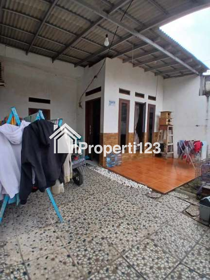 Rumah second minimalis di Cinangka Depok - 3