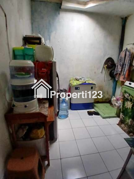 Rumah second minimalis di Cinangka Depok - 9