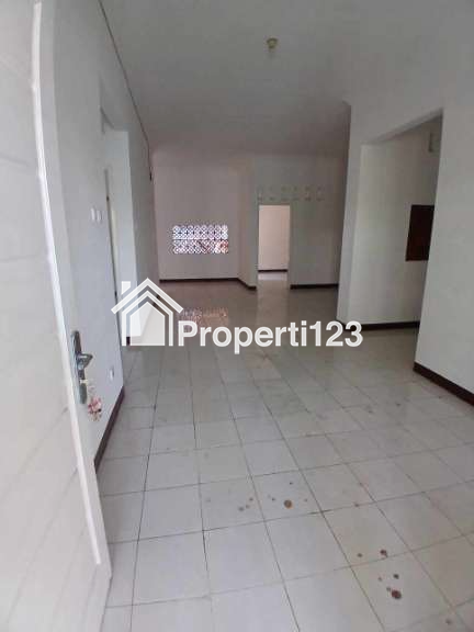 Rumah second terawat di Bella Casa Residence Depok - 5