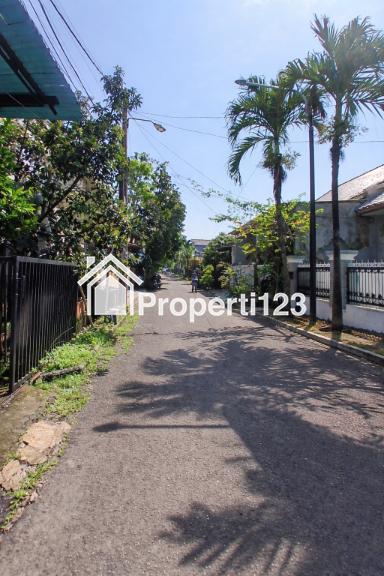 Rumah second terawat di Bella Casa Residence Depok - 3