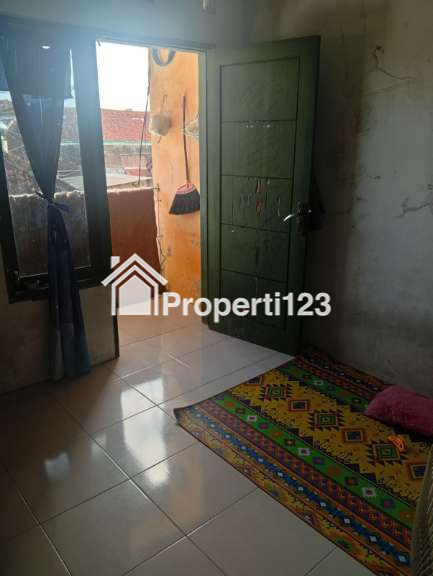 Dijual Cepat BU Rumah Kontrakan 2 tingkat 6 pintu - 5