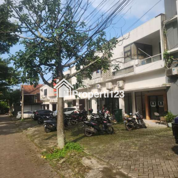 ruko 2 lantai jatiasih bekasi - 1