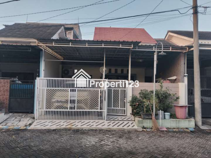 Rumah Murah Lokasi Strategis - 4