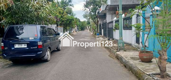 Rumah 1,5 Lantai SHM 3 Kamar Tidur 2 Kamar Mandi Carport  Lingkungan Asri Nyaman Tenang dan Aman di Sayap Jl. Terusan Jakarta Antapani Bandung - 12