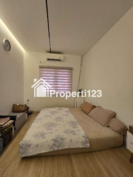 Rumah second furnished posisi hook di Billymoon Pondok Kelapa Jaktim - 12