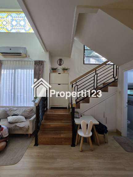 Rumah second furnished posisi hook di Billymoon Pondok Kelapa Jaktim - 7