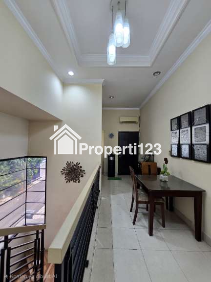 Rumah second furnished posisi hook di Billymoon Pondok Kelapa Jaktim - 6