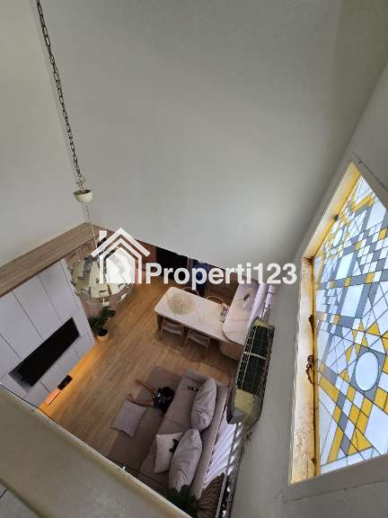 Rumah second furnished posisi hook di Billymoon Pondok Kelapa Jaktim - 5