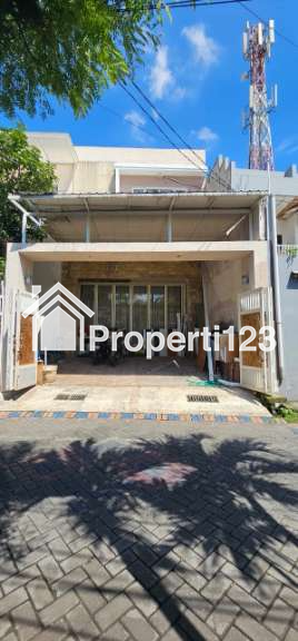 Rumah Lokasi Strategis di Mojoklanggru Gubeng Surabaya Private Pool Siap Huni - 4