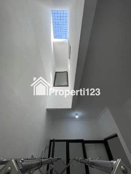 Jual Rumah Baru Pondok Bambu - 11