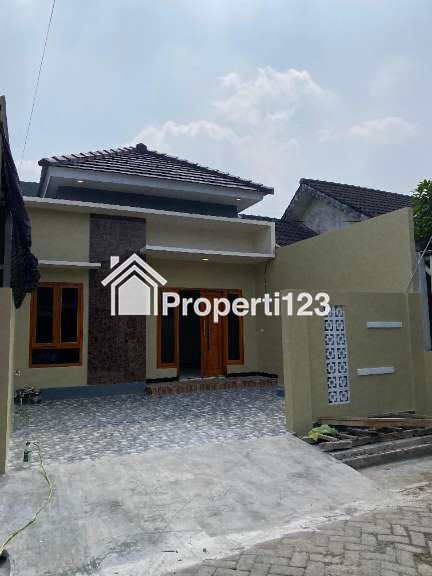 Rumah Baru Gress Minimalis Modern Siap Huni Di Perum Pondok Manggala Wiyung Surabaya - 2