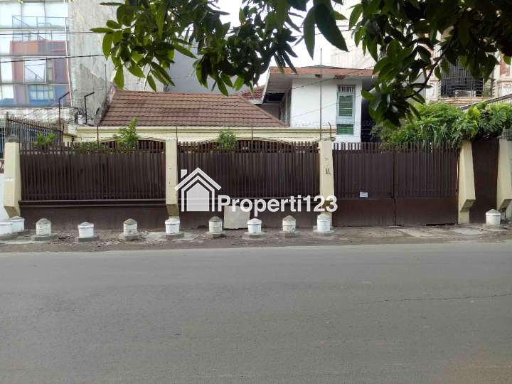 Lokasi Strategis Roxy Cideng - 1