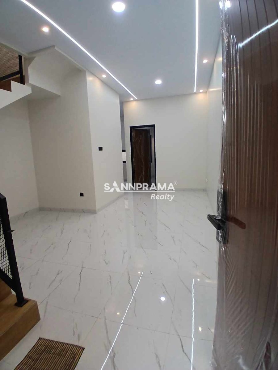 Rumah minimalis 2 lantai cuma 2 unit di Kav DKI Cipedak Jakarta Selatan - 3