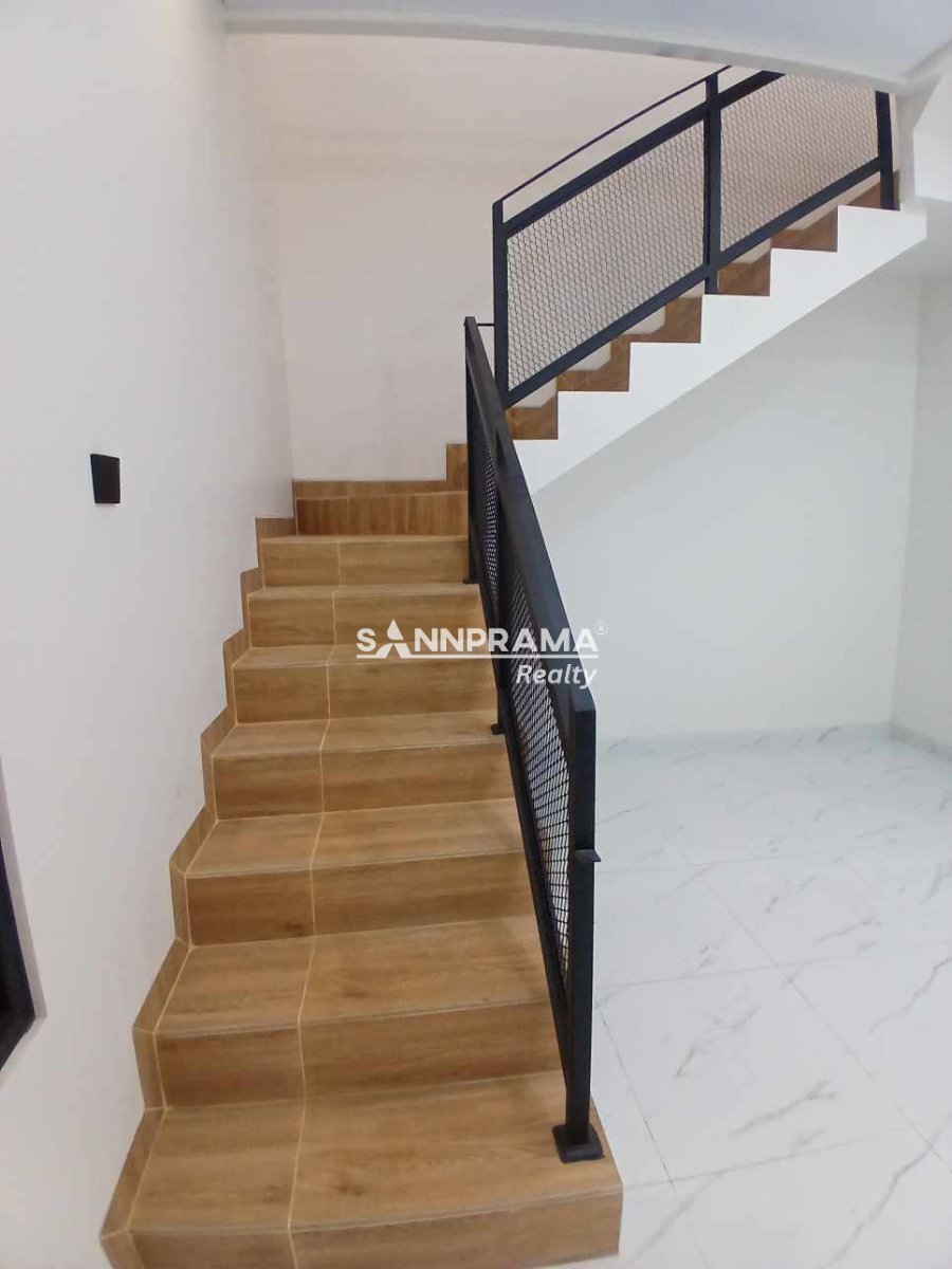Rumah minimalis 2 lantai cuma 2 unit di Kav DKI Cipedak Jakarta Selatan - 23