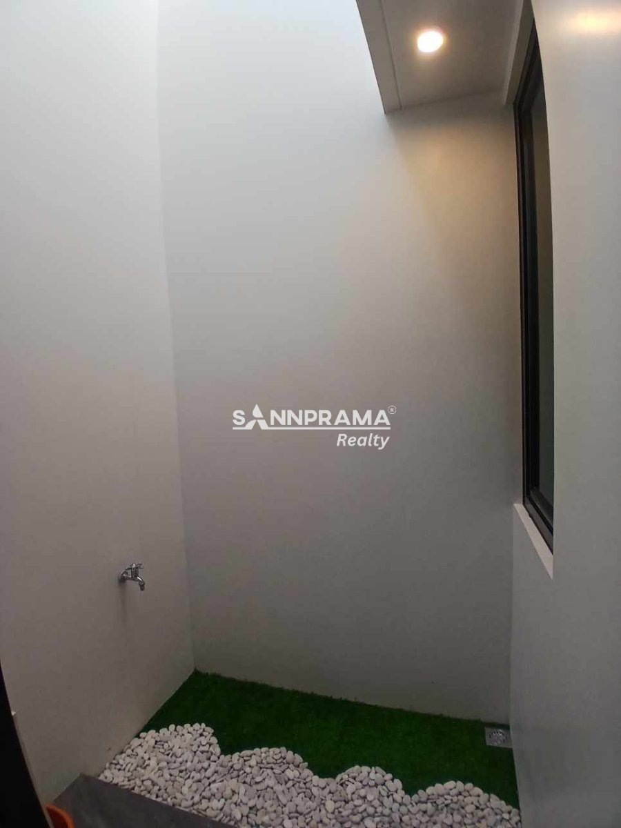 Rumah minimalis 2 lantai cuma 2 unit di Kav DKI Cipedak Jakarta Selatan - 19