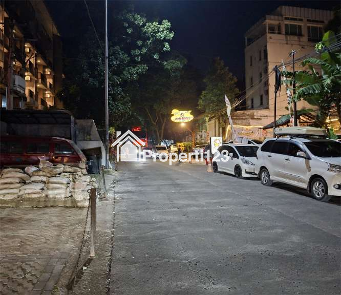 Rumah besar cocok untuk Restaurant,Cafe,Hotel di kota bogor - 3