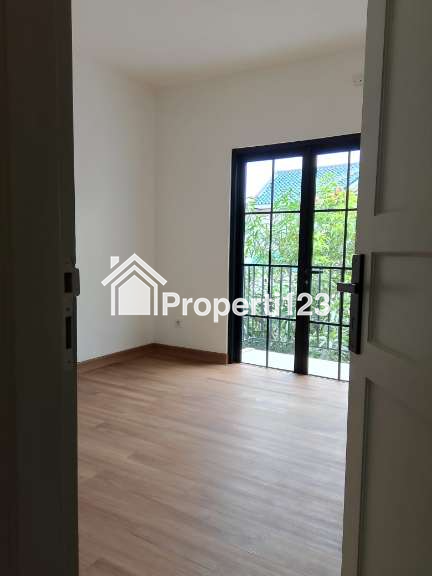 Dijual Rumah 2 Lantai Renovasi di Puspita Loka BSD - 13