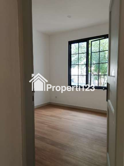 Dijual Rumah 2 Lantai Renovasi di Puspita Loka BSD - 14