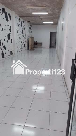 Sewa ruko strategis dan ramai di jln. Kebon Kopi - 2