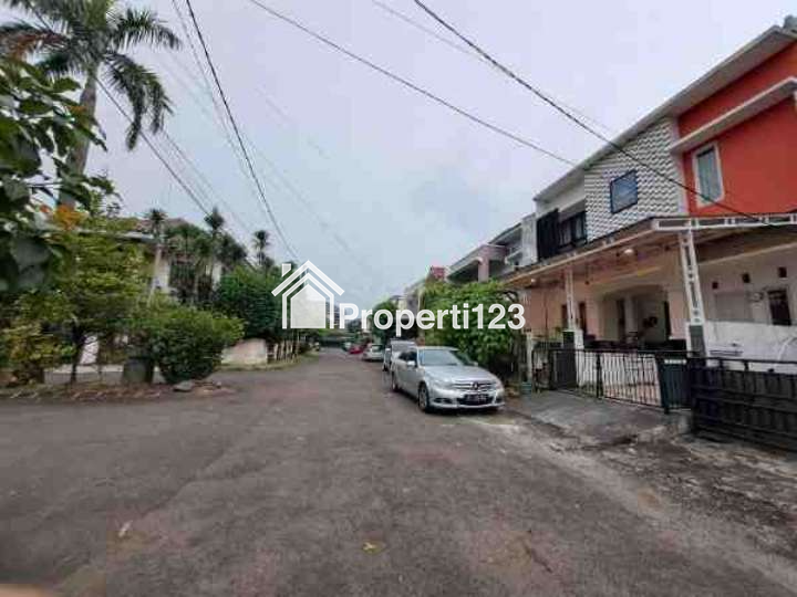 Rumah second 2 lantai murah siap huni diperumahan bintaro Tangsel - 9