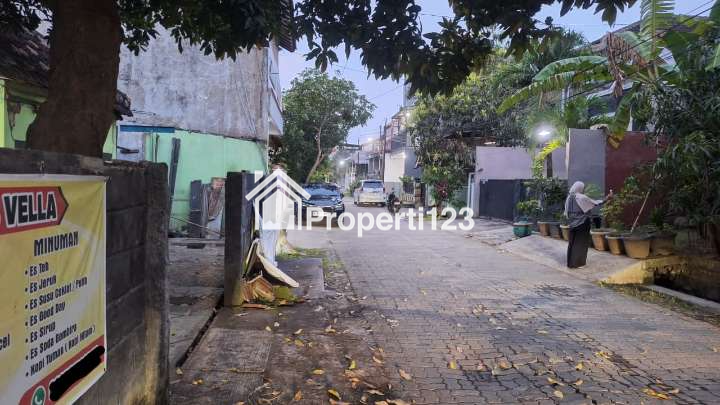 Rumah Secondary Lt 166 m2/ LB 120 m2, Nego - 4