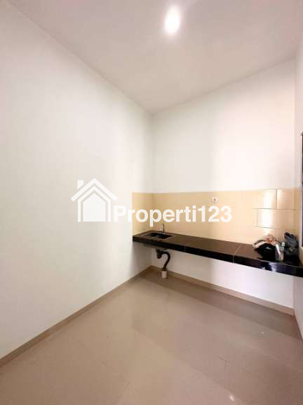 Rumah 2 lantai di Kalisari Pasar Rebo Jakarta Timur - 5