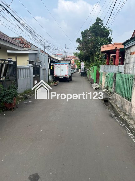 Dijual Cepat Rumah Kost 9 Pintu - 1