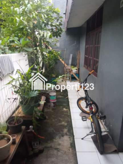 Rumah second strategis di Perumnas Depok 1 - 8