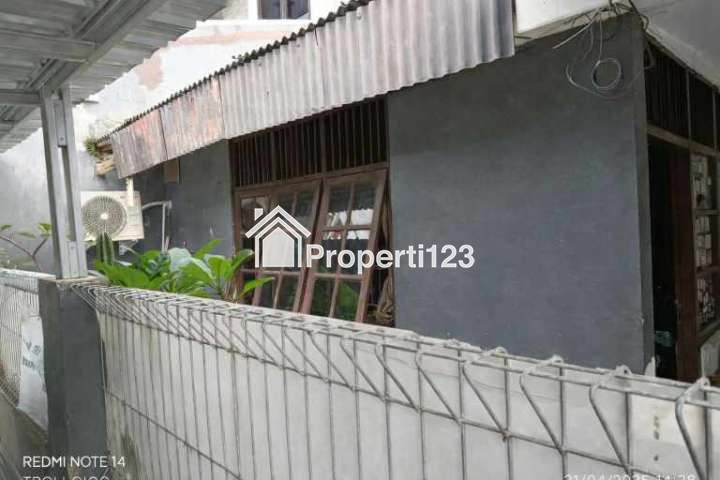 Rumah second strategis di Perumnas Depok 1 - 2