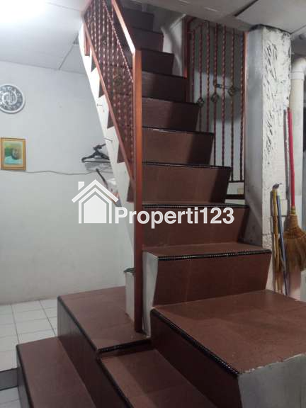 Rumah second strategis di Perumnas Depok 1 - 4