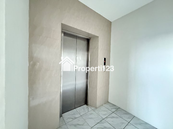 Dijual Gedung Kantor di Mampang Prapatan Raya Jakarta Selatan - 5