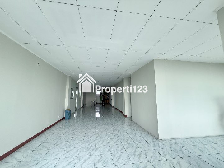 Dijual Gedung Kantor di Mampang Prapatan Raya Jakarta Selatan - 6