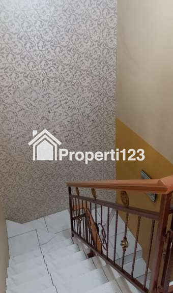 Rumah Hoek Siap Huni Kota Harapan Indah Bekasi - 10