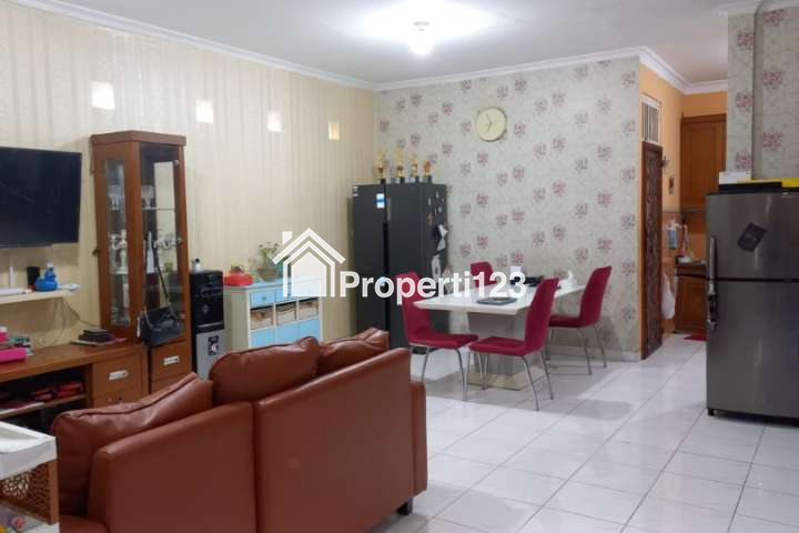 Rumah Hoek Siap Huni Kota Harapan Indah Bekasi - 4