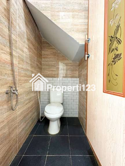 Rumah 2 Lantai Siap Huni di Cipayung Jakarta Timur dekat Mabes TNI - 5