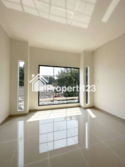 Rumah modern minimalis di Ciracas Jakarta Timur - 4