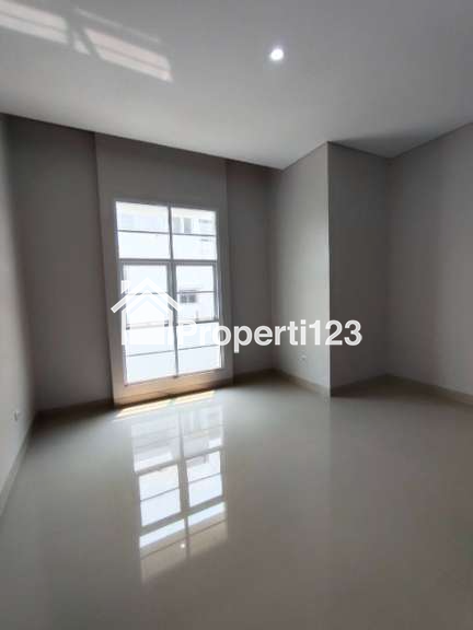 Rumah 2 lantai American Style area Cibubur di Jatiraden Bekasi - 6